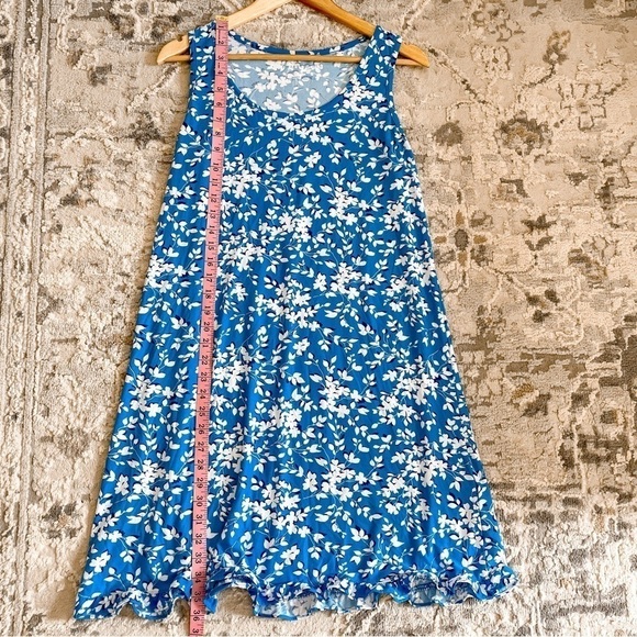 Draper James Sleeveless Ruffle Hem Blue & White dress, size S/M - Picture 8 of 16